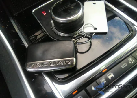 2017 Jaguar Xf 20D Premium z USA, uszkodzony, nr VIN SAJBJ4BN5HCY31690